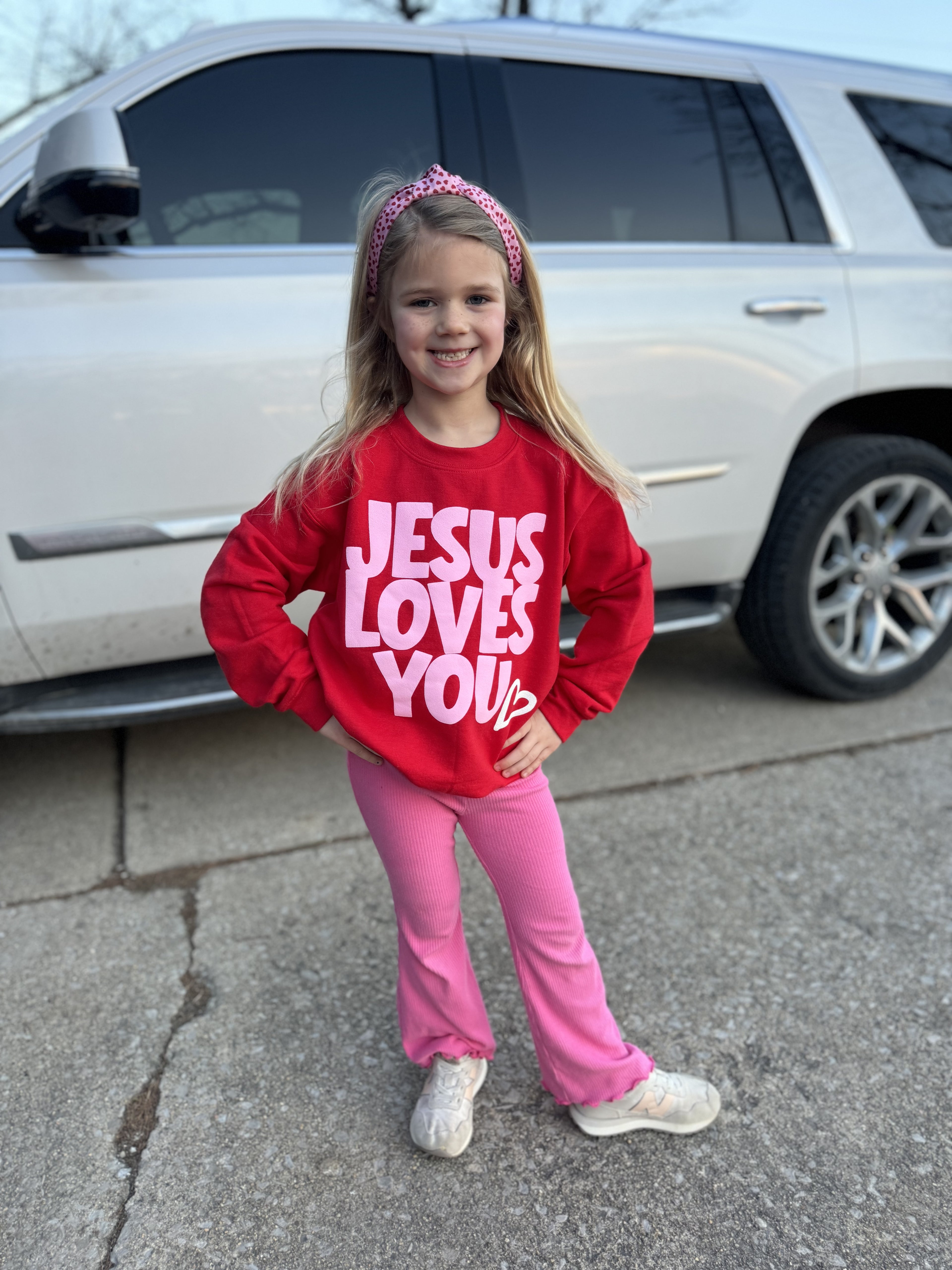 Jesus loves you - kids crewneck sweatshirt